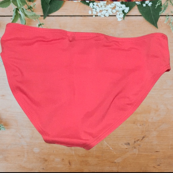 Girl’s 2 piece swimsuit - Picture 3 of 3